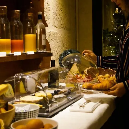 Le Clos D'emile Bed and Breakfast